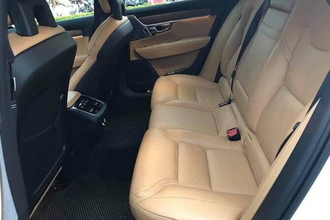 (TOP) Private car: Hanoi/Noi Bai Airport (HAN) from/to SaPa - Vehicle comfort, Wi-Fi, and the small details