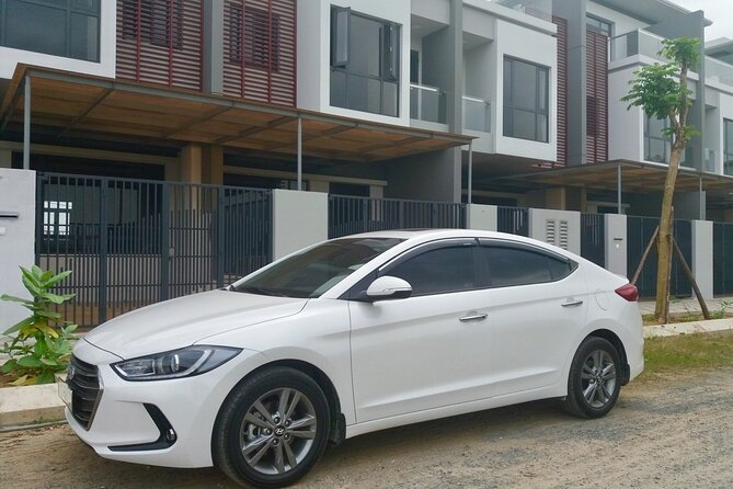 (TOP) Private car: Hanoi/Noi Bai Airport (HAN) from/to SaPa - The return trip from Sapa to Noi Bai