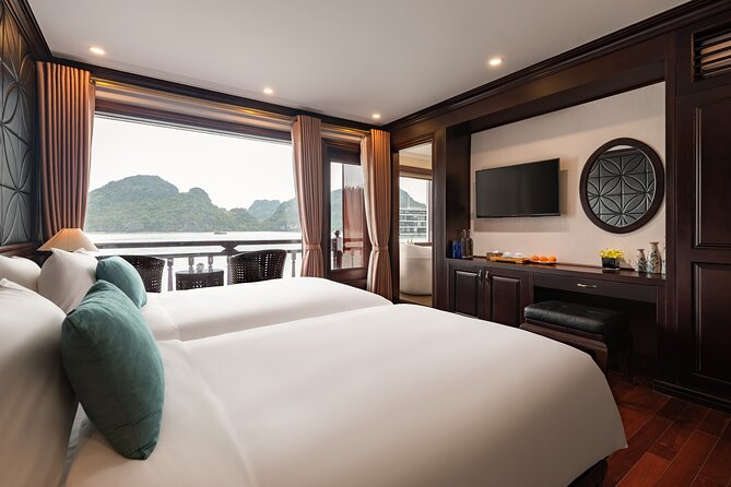 TOP TIER: 3 DAYS/2 NIGHTS tours- LIKE ABOSS on beautiful cruises - The morning transfer from Hanoi Old Quarter