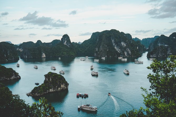 Tour Package Hanoi City - Halong Bay 2 Days 1 Night - A short Hanoi start at Tran Quoc Pagoda