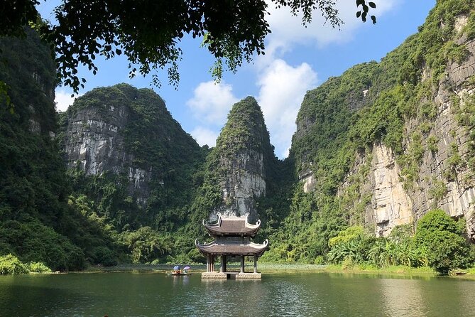 Trang An grottoes - Bai Dinh Pagoda Day Tours - Bai Dinh Pagoda and Its Monumental Scale