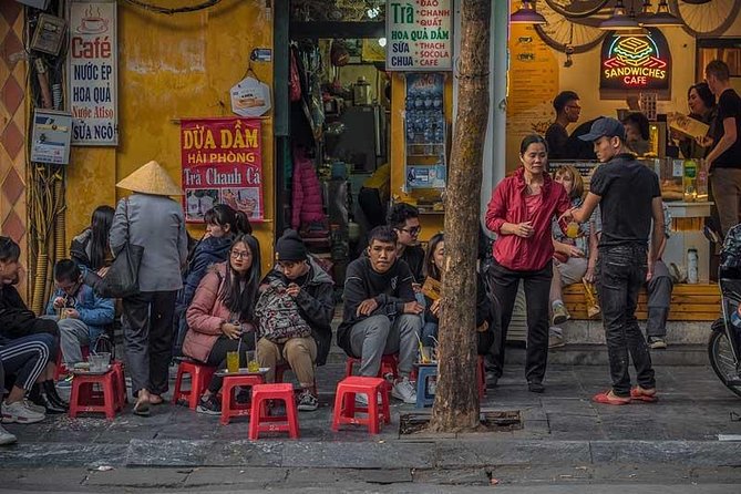 Ultimate Hanoi Photography Tour - A hotel break before Hanoi after dark