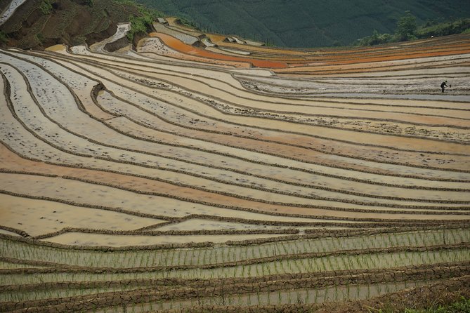Ultimate Sapa Motorbike Tour: Villages & Waterfalls - Silver Waterfall, a powerful roadside stop