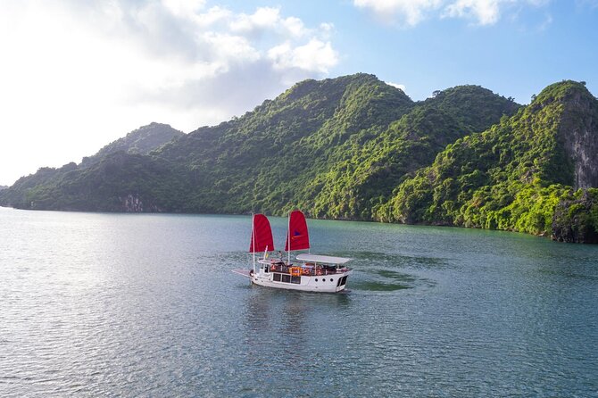 Unique Halong Private Day Cruise - Fishing Village, Kayak - Why this private Ha Long day works