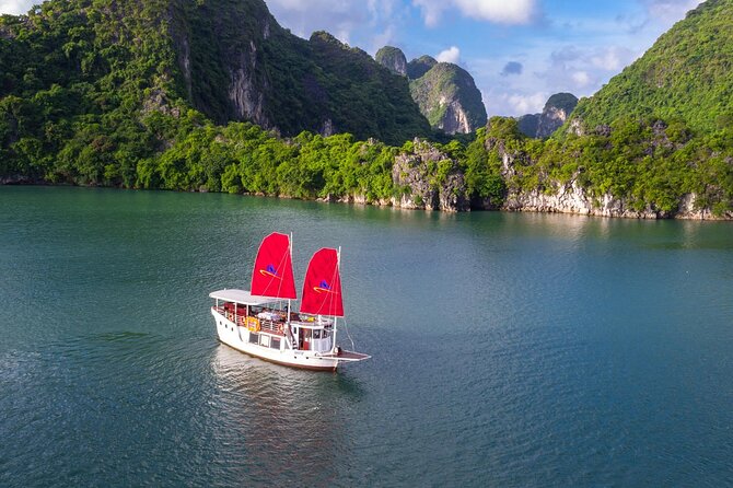 Unique Halong Private Day Cruise - Fishing Village, Kayak - Cua Van Floating Village and the human side of the bay