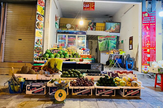 Vegan Street Food & Stories of Hanoi - Ta Hien Street and the evening atmosphere