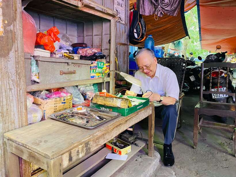 Vietnam War: Uncovering Hanoi's Untold Stories - What the guides add to the experience