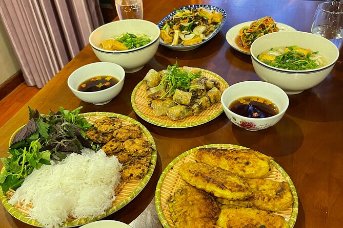 Vietnamese Vegetarian Cooking Class in Hanoi - Starting in Hanoi’s Old Quarter at 8 P. Gia Ngư