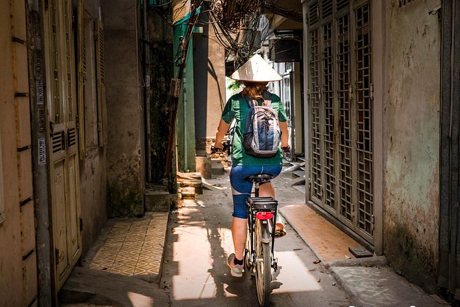 West Lake Journey by E-Bike - Tay Ho Temple and Yen Phu Village