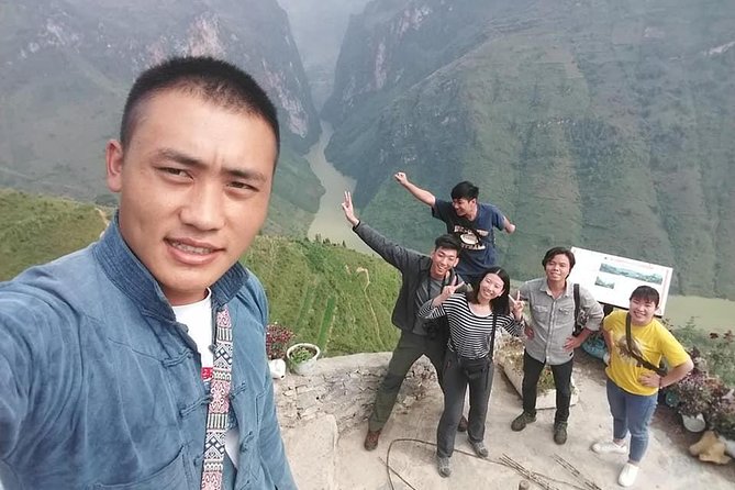 ZinDin Tours in Hagiang - Ma Pi Leng Pass brings the big views