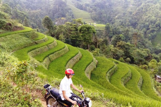 ZinDin Tours in Hagiang - Chieu Lau Thi Mountain Top reaches beyond the usual loop